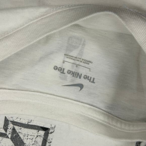 Nike Kobe Bryant Los Angeles Lakers Memorial Statue Unveil Tee T Shirt Size L B4 - Picture 3 of 5